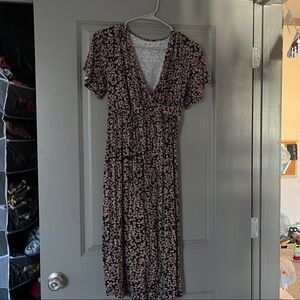 Isabel Maternity Medium Black & Pink Vneck Knee-Length Stretchy Dress